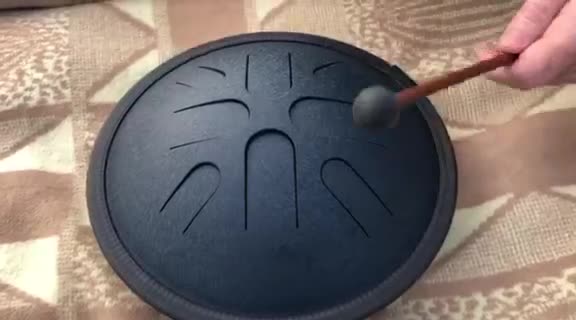 Handpan - Közepes Handpan  Közepes méretű, kis hátizsákjában könnyen szállítható Handpan. Csodálatos h