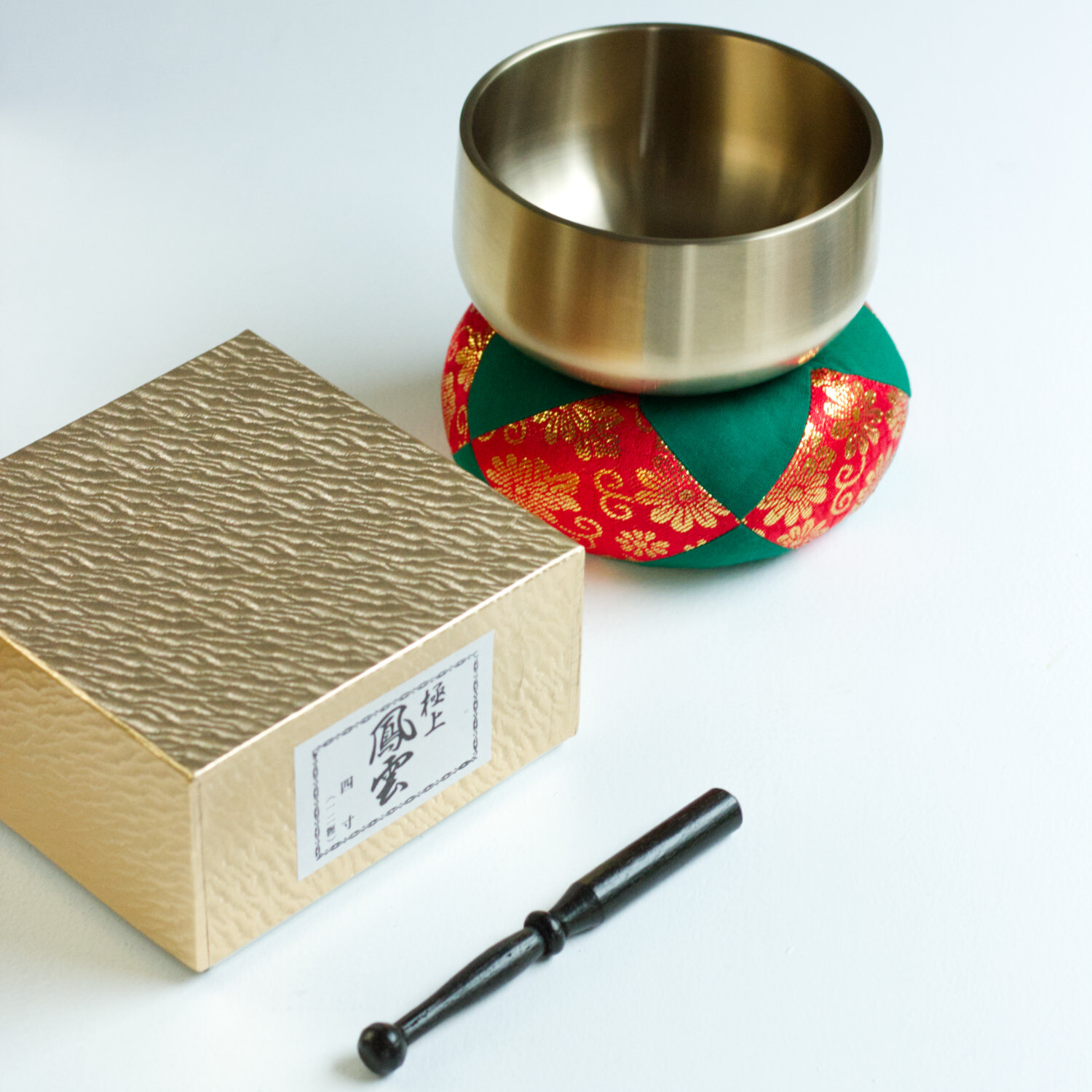 Japán hangtálak - Japán ZEN Hangtál - 97 mm  A ZEN japán hangtál nemes, sima felületű, precíz megmunkálással készült. A