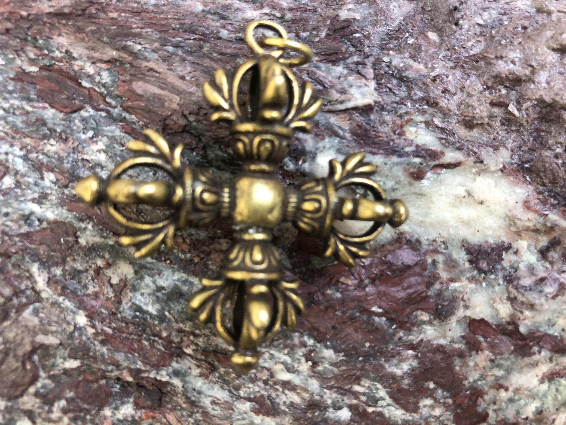 Medál - Bronz Vajra medál  Bronz vajra med&aacute;l a vajra ősi szimb&oacute;lum&aacute;val az erőt, a