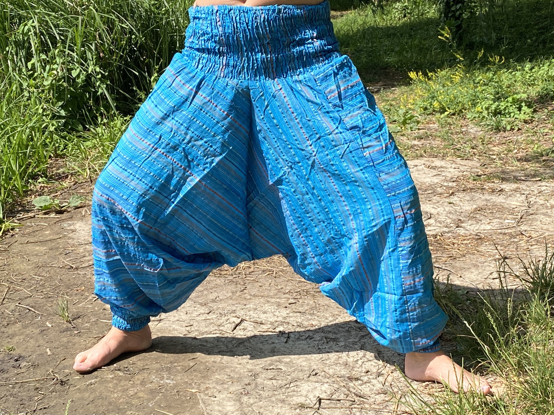 Női öltözetek - Indiai Aladdin nadrágok-kék  Indiai színes Aladdin nadrágok, kényelmes viselet mindenki számára. 