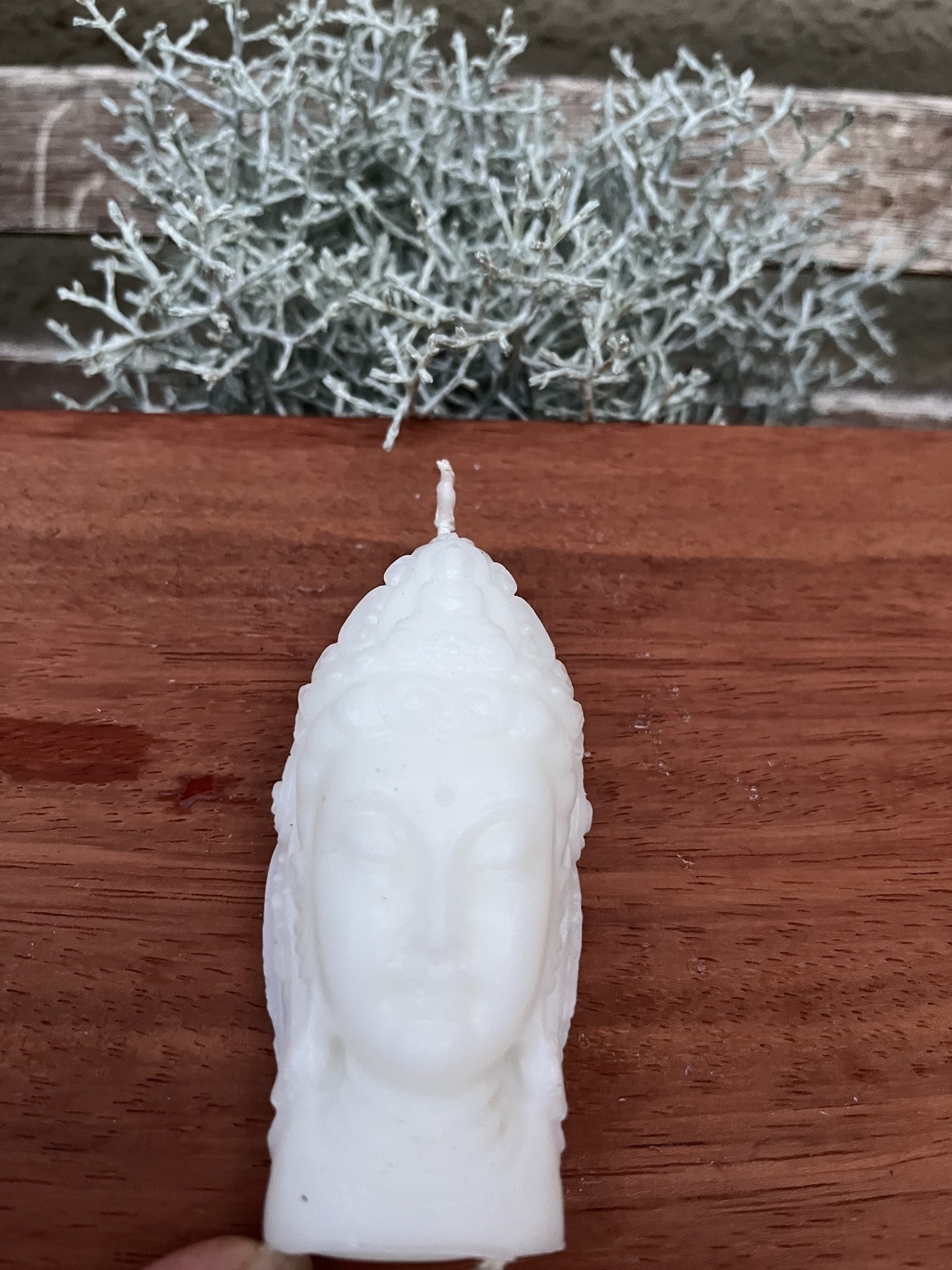 Gyertyák - Buddha Gyertya - Fehér színű  Buddha fej gyertyáink kézzel készítettek, fehér színben, natúr illatban. 