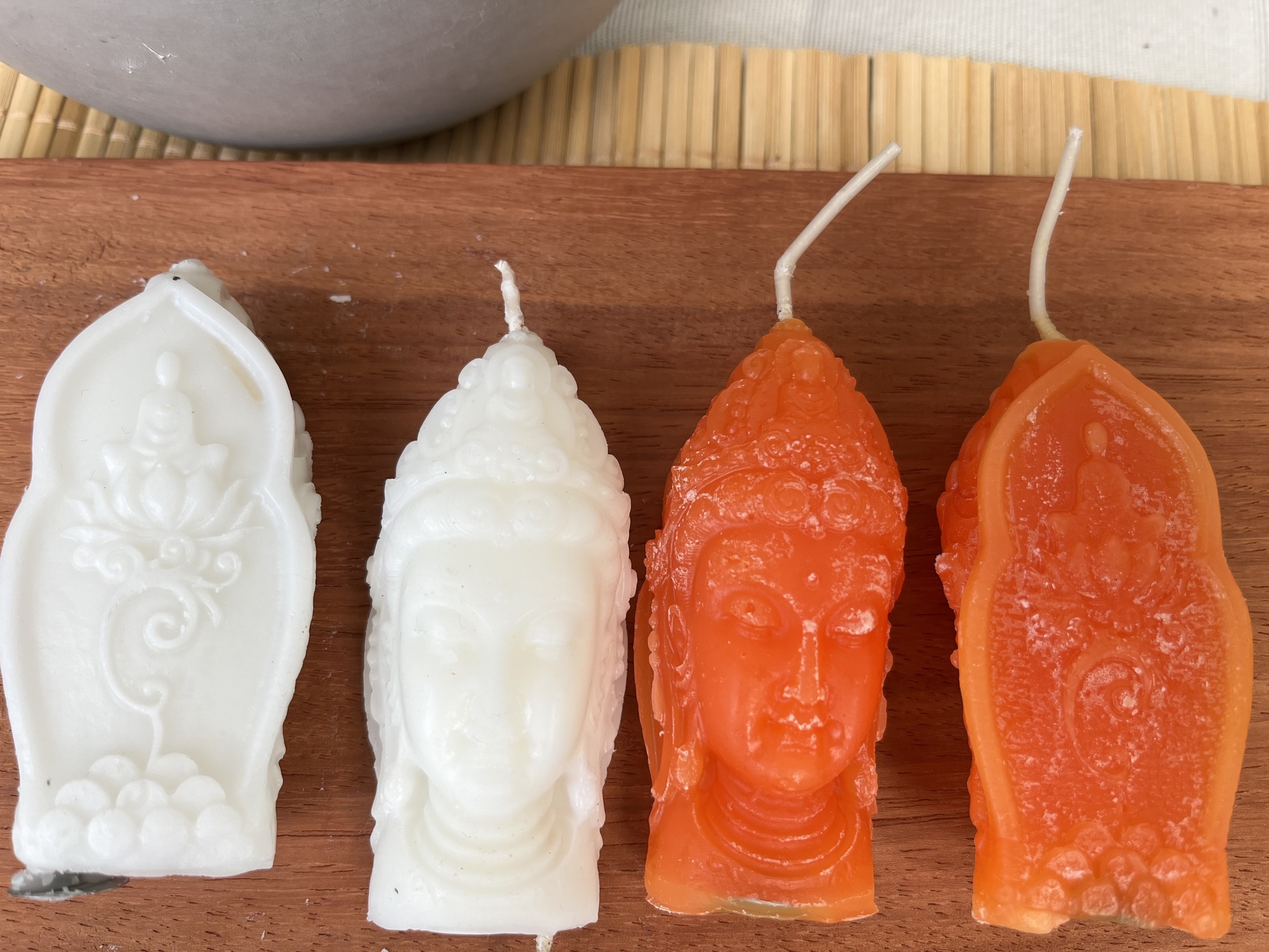 Gyertyák - Buddha Gyertya - Narancs színű és illatú  Buddha gyerty&aacute;ink narancs sz&iacute;nben &eacute;s narancs&nbsp;illa 
