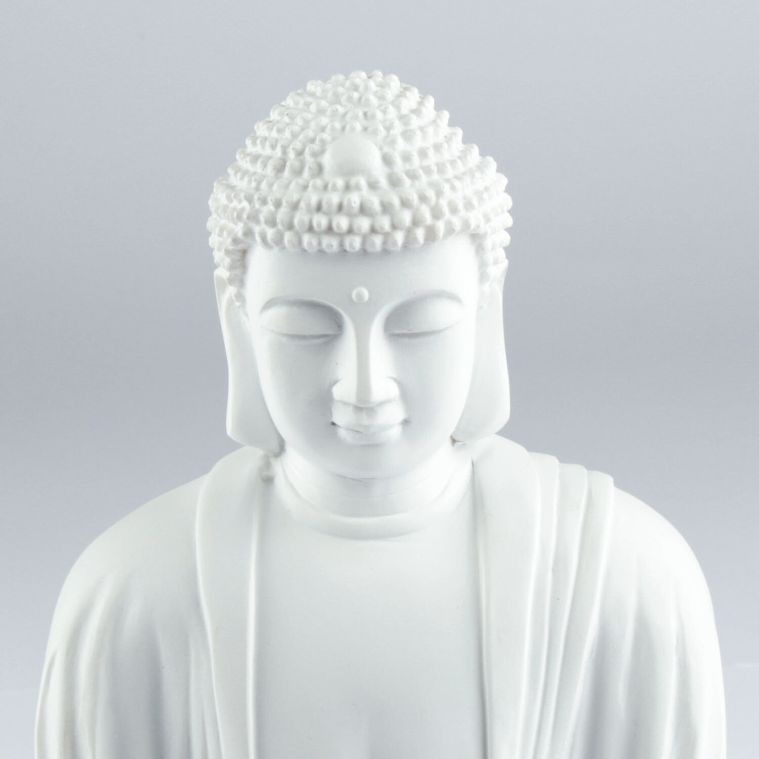 Buddha szobrok - Buddha szobor - Japán - Fehér - 22 cm  Ez a gy&ouml;ny&ouml;rű Buddha-szobor medit&aacute;ci&oacute;s p&oacute;zba 