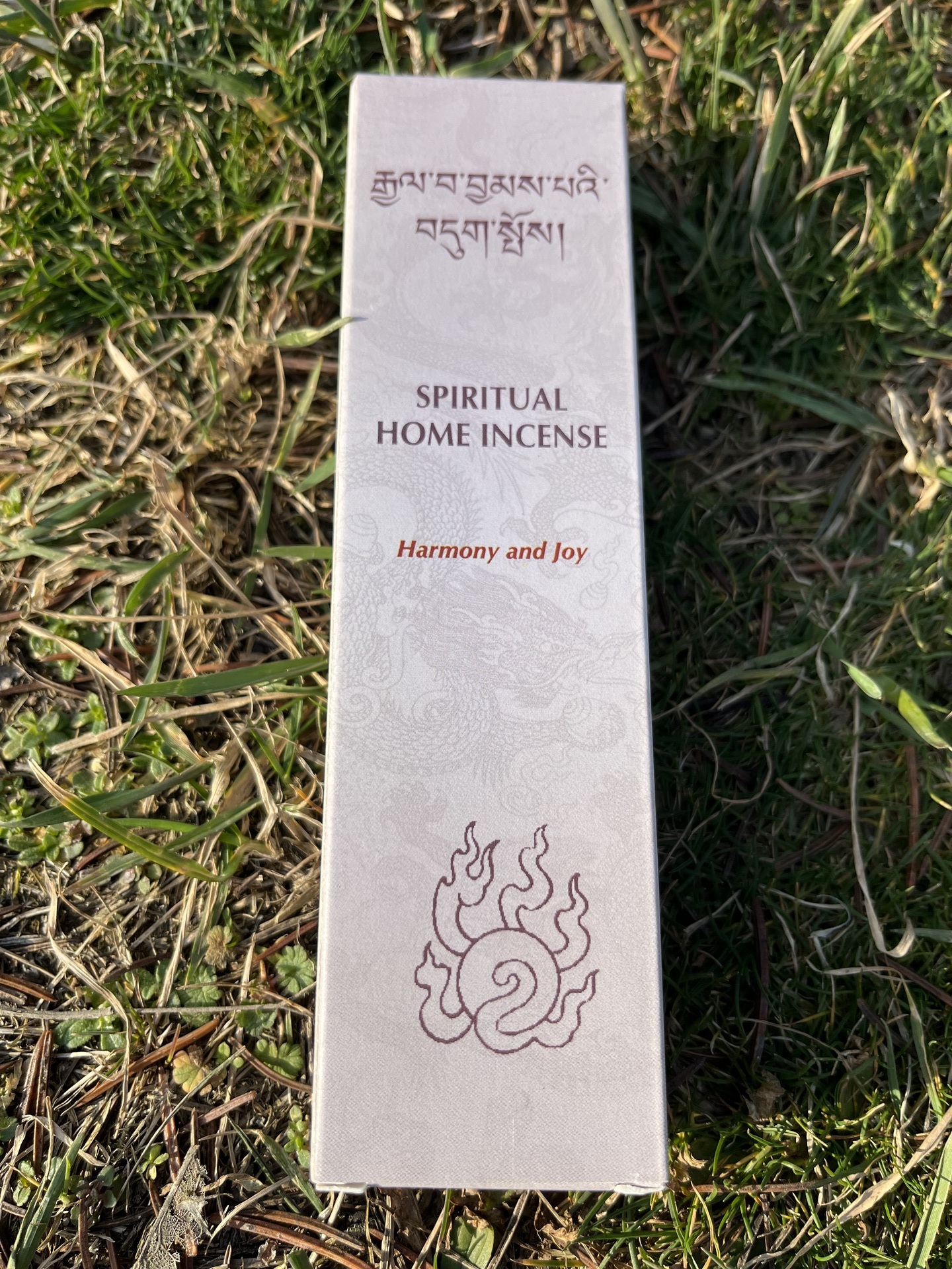 Chenrezing tibeti füstölők - Chenrezig - Spiritual Home - Spirituális Otthon - Nepáli füstölő  A Himalája hegyi füstölőt a tantrikus Buddhista Karavira szöveg régi bölcse 