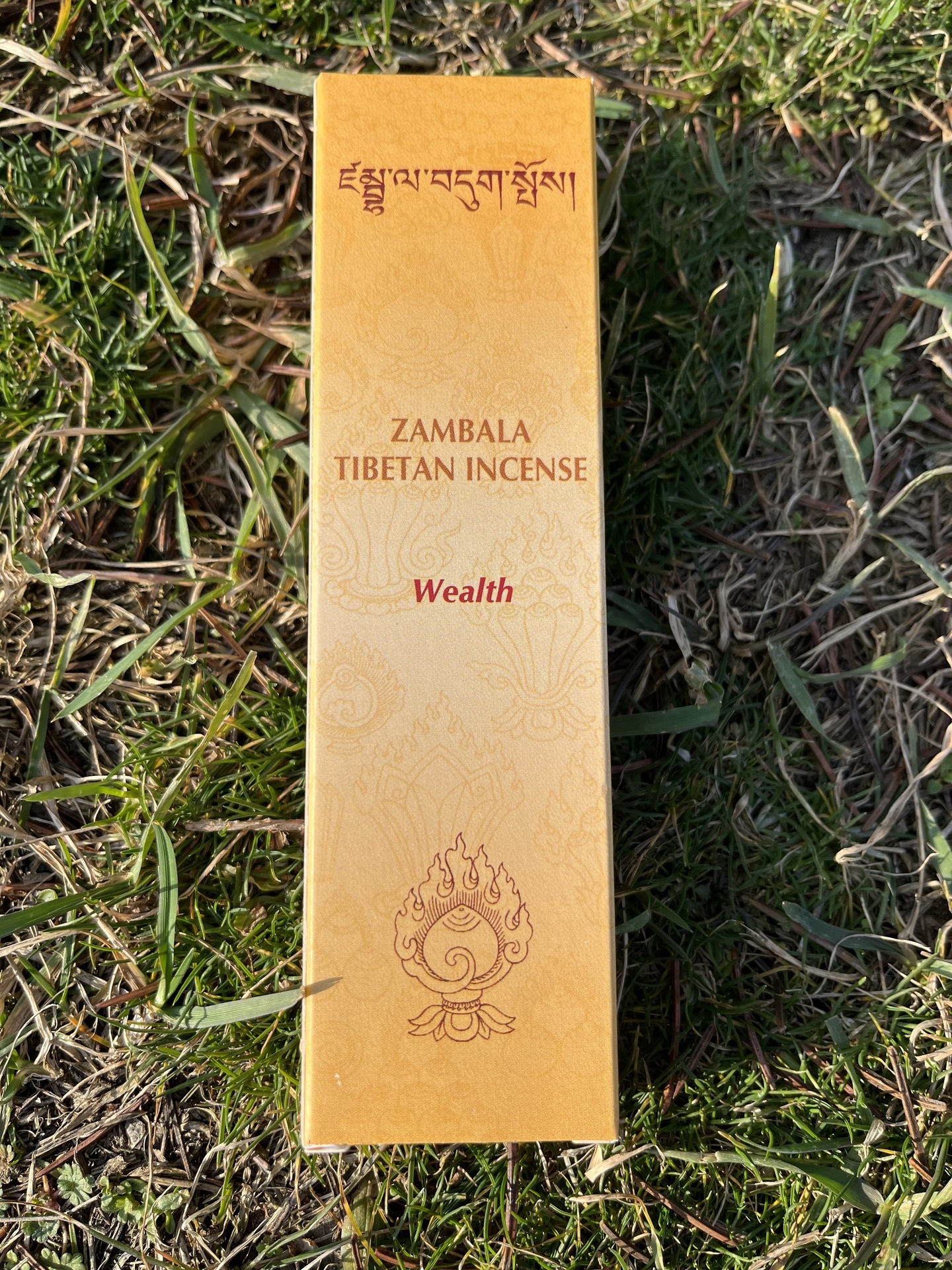 Chenrezing tibeti füstölők - Zambala - Gazdagság - Nepáli füstölő  A Himalája hegyi füstölőt a tantrikus Buddhista Karavira szöveg régi bölcse 
