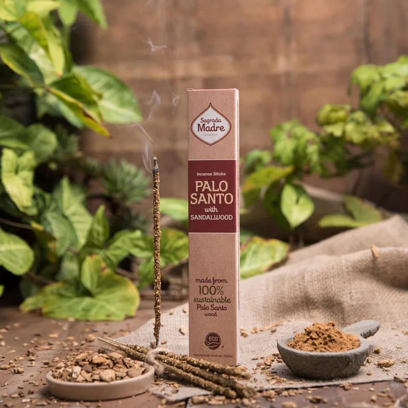 Sagrada Madre Palo Santo füstölők - Sagrada Madre - Palo Santo with Sandalwood - Palo Santo és Szantálfa Füstölőpálca  A Sagrada Madre Palo Santo tömjén 100%-ban egyedülálló természetes tömjén,