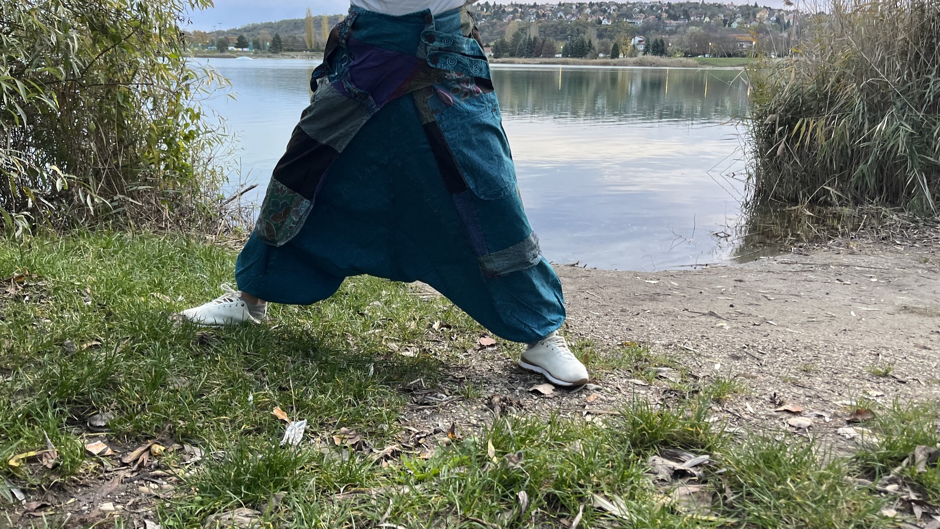 Nepáli férfi nadrág - Nepáli Unisex Aladdin nadrág - farmerkék  <span style="font-size: 1rem;">A Nep&aacute;li unisex Aladdin nadr&aacute;g 