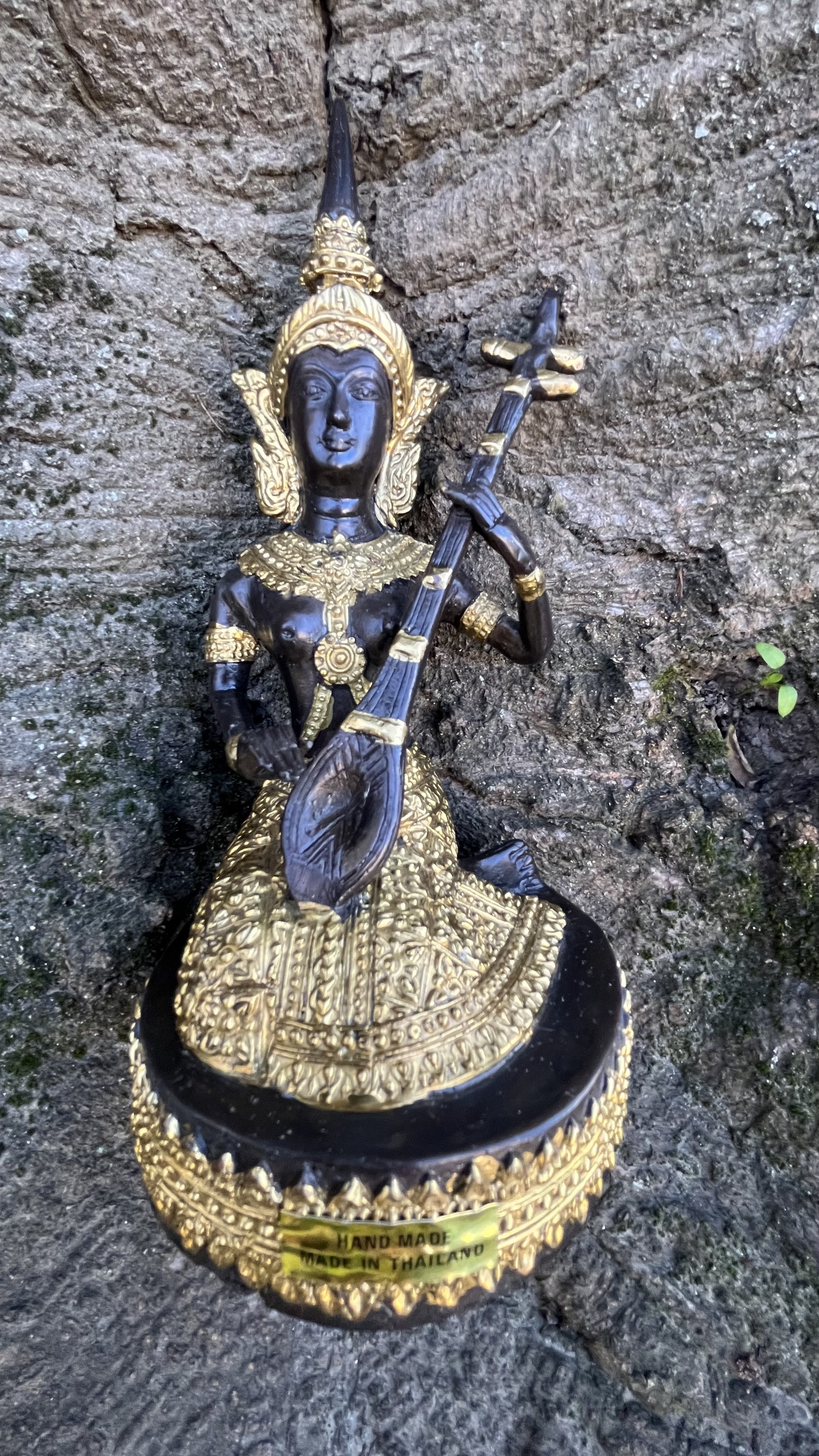 Réz szobrok - Thaiföldi Buddha őrzői szobrok - Pengető  Thai Buddha őrzői Angyal szobor<br id="isPasted">Gyönyörű Thaiföldről érkez 