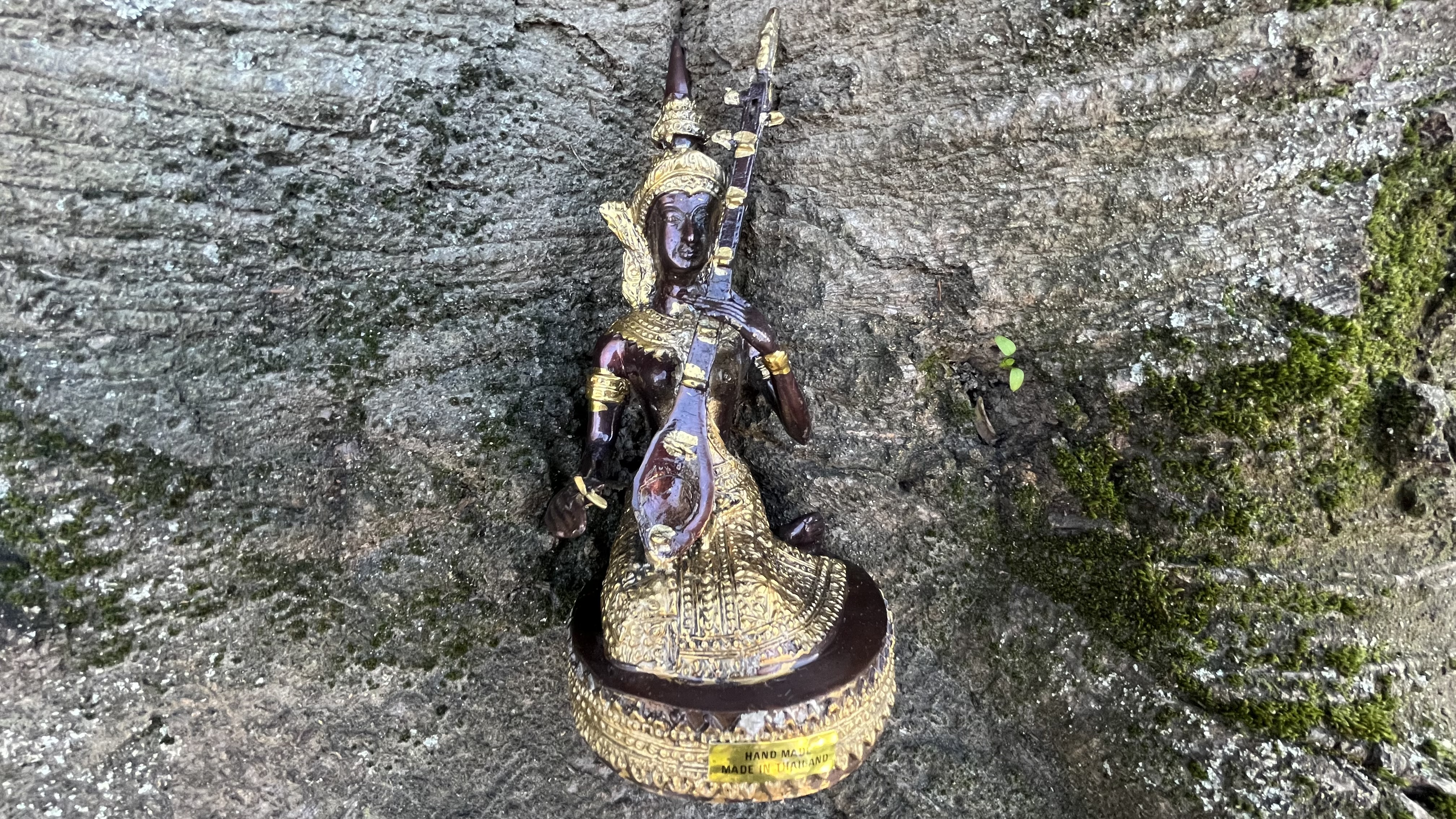 Réz szobrok - Thaiföldi Buddha őrzői szobrok - Pengető  Thai Buddha őrzői Angyal szobor<br id="isPasted">Gyönyörű Thaiföldről érkez 
