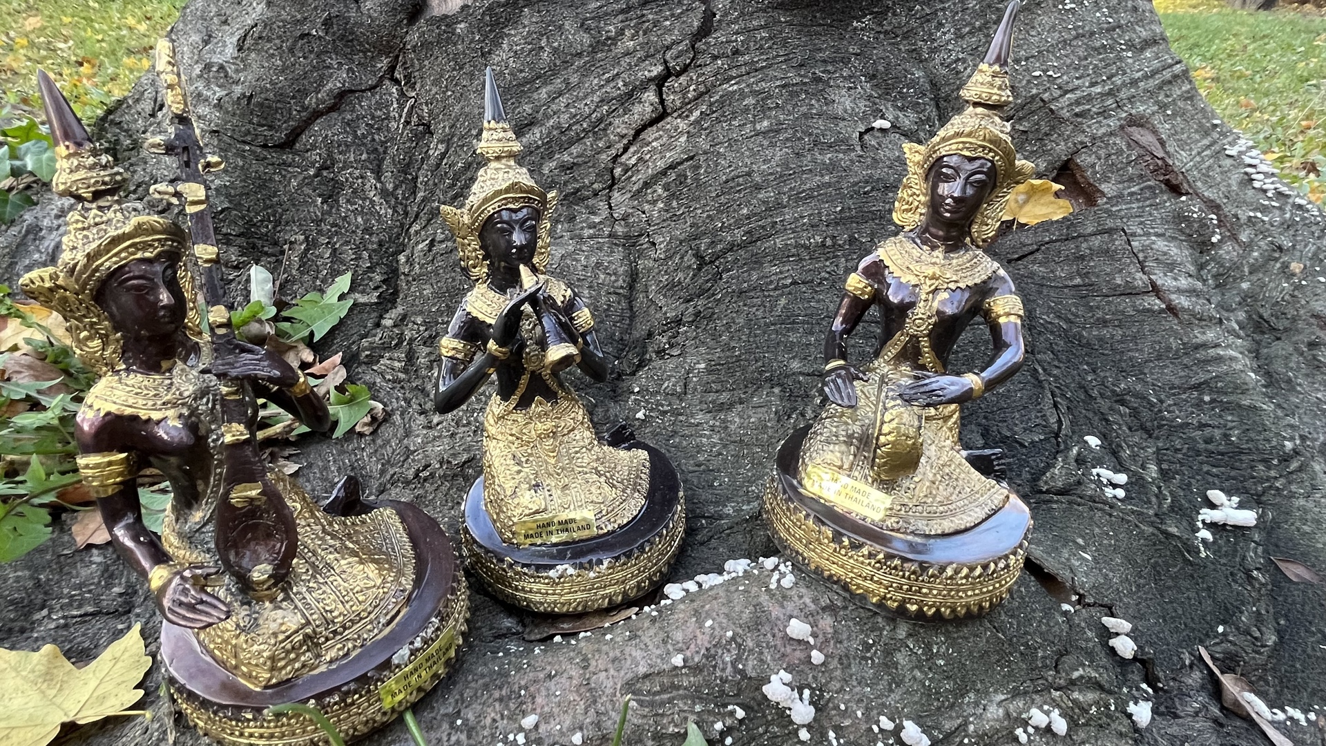 Thai szobrok - Thai Buddha védelmezői Angyalok - Hárman együtt  Thai Buddha őrzői Angyal szobor<br id="isPasted">Gyönyörű Thaiföldről érkez 