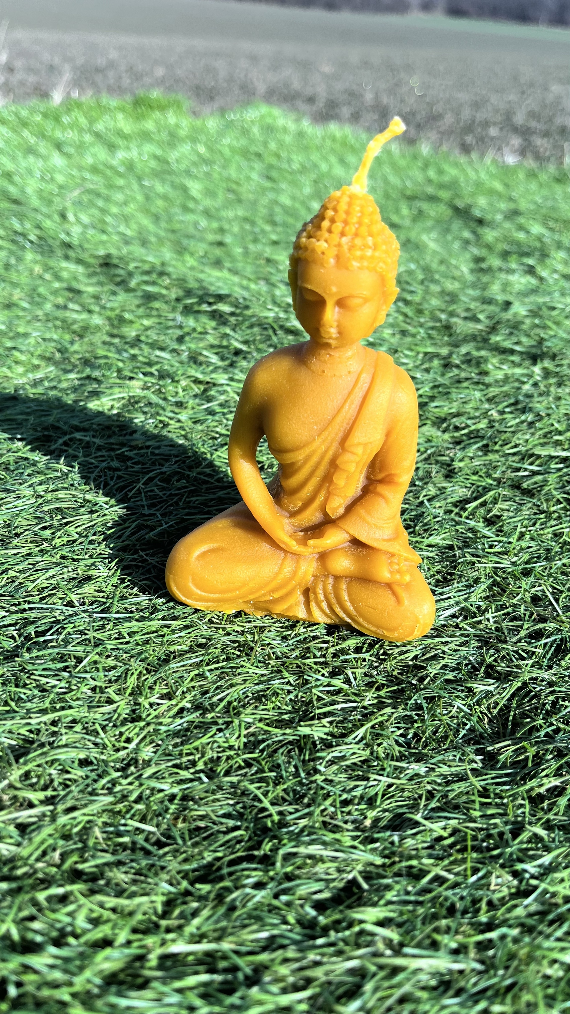 Gyertyák - Buddha méhviasz gyertya  &nbsp;Balatoni méhészetből származó 100 % &nbsp;természetes méhviaszból kéz 
