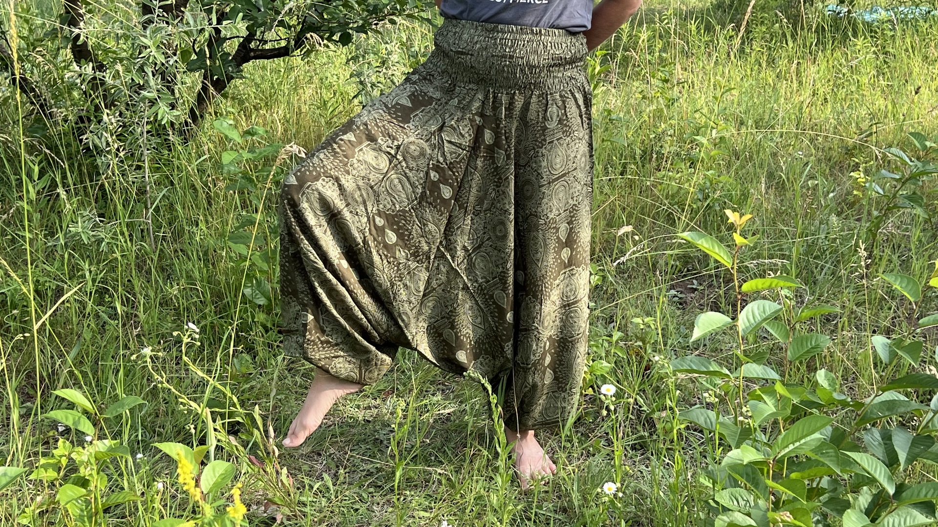 Zöld, mandalás mintás thai női Aladdin nadrág gumis derékkal, jógához meg meditációhoz.