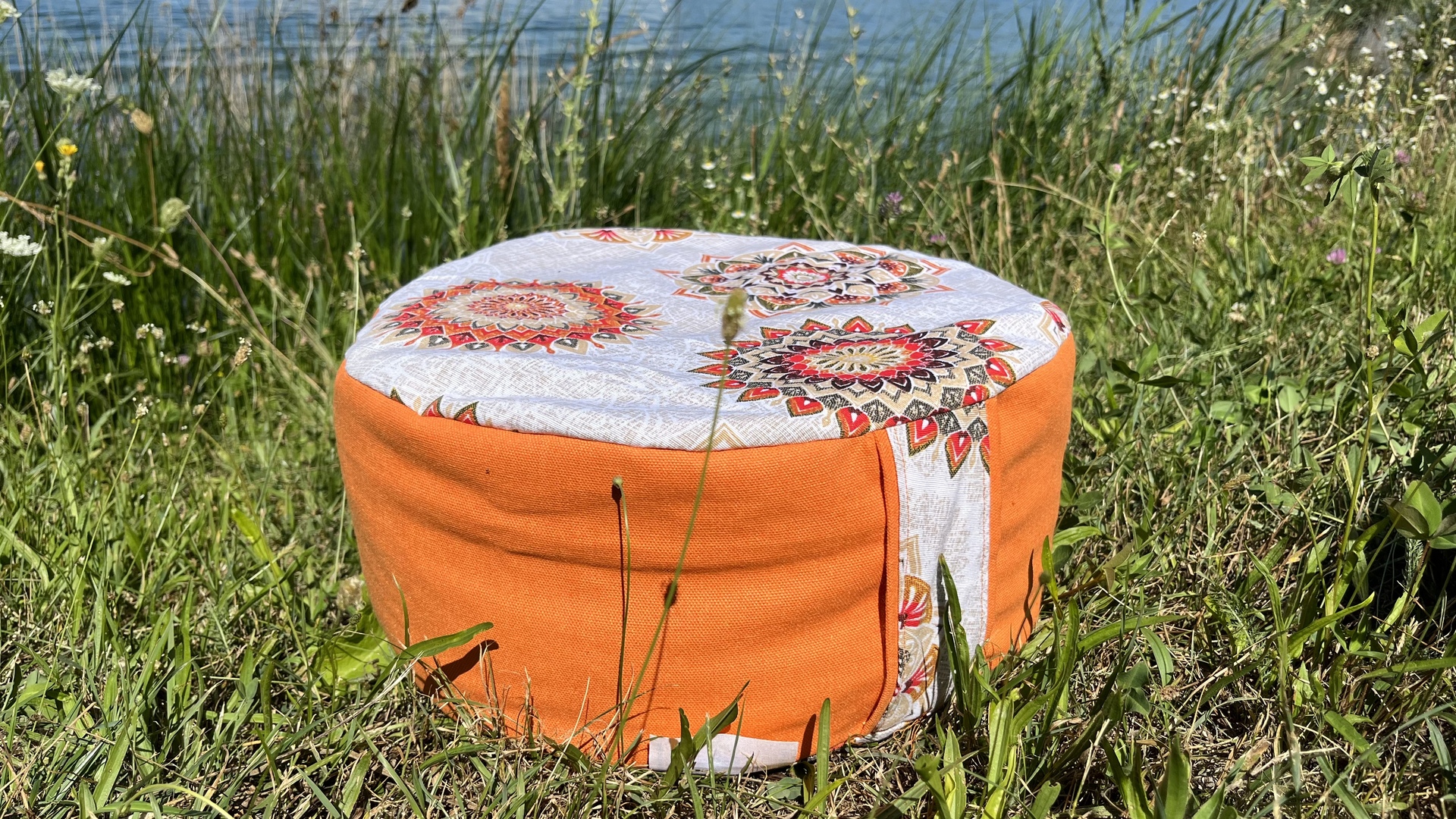 Meditációs párnák - Bio tönkölybúza meditációspárna - Narancs - mandalás - világos Belső húzat nélkül <span style="font-size: 1rem;">A helyes testtartás alapja a kényelmes és el 