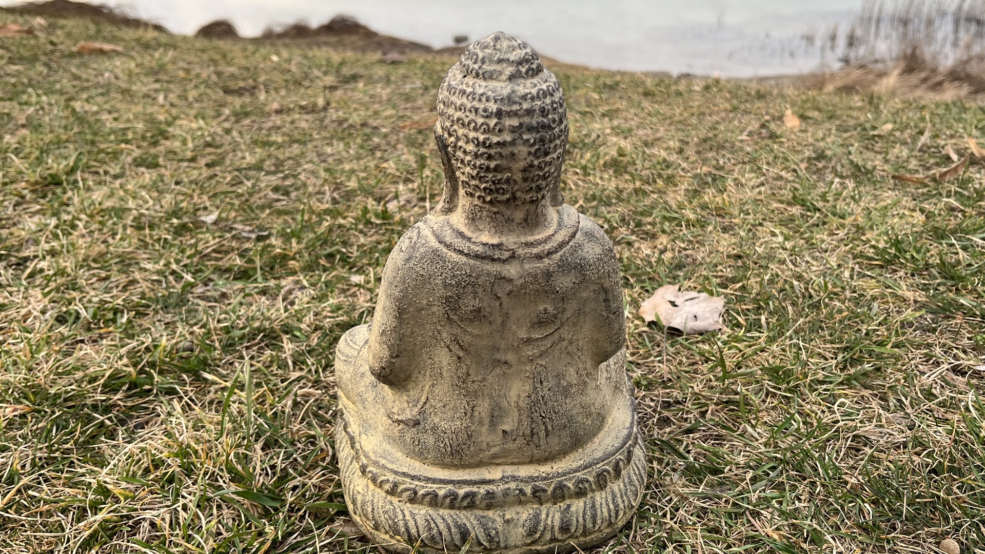Buddha szobrok - Buddha kő szobor   Buddha ülő&nbsp;kő szobor&nbsp; 