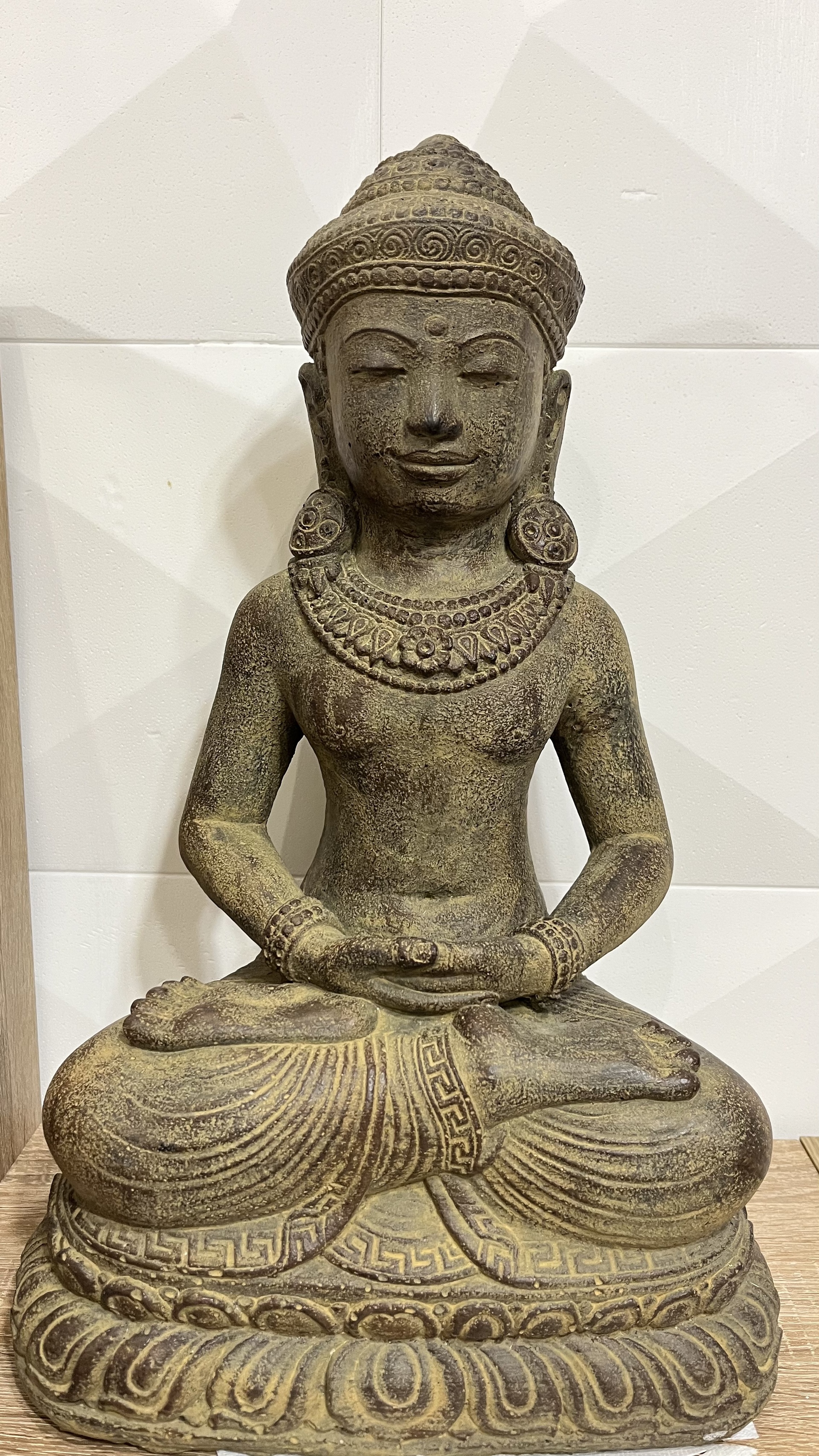 Buddha szobrok - Buddha kő szobor  - 42  42 cm magas, 10 kg Buddha kőszobor, term&eacute;szetes hat&aacute;s&uacute; 