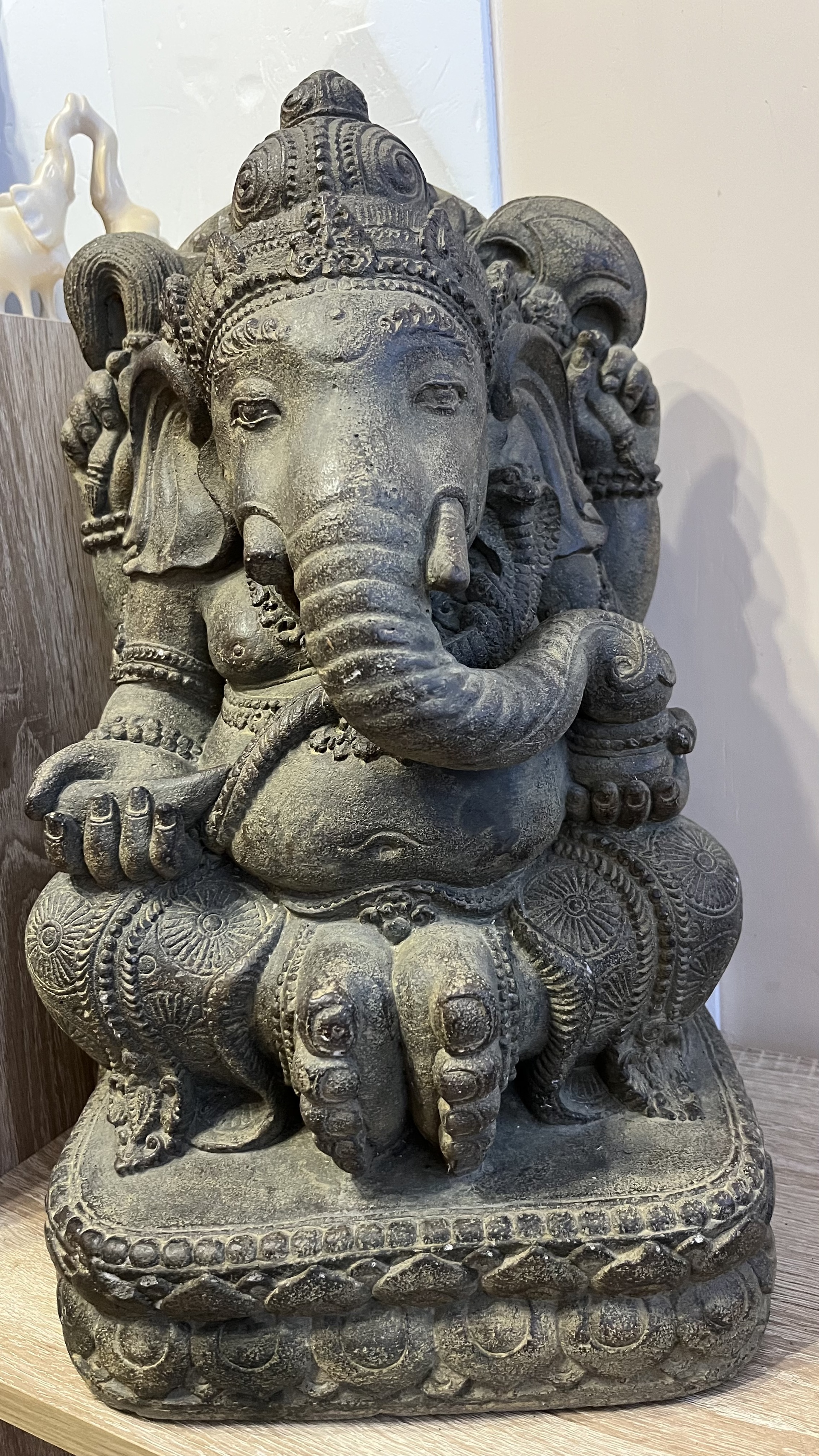 Ganésa szobrok - Ganesha nagy kőszobor  <span style="font-size: 1rem;">Gyönyörű Ganesha kő szobor,mely kerted vagy  