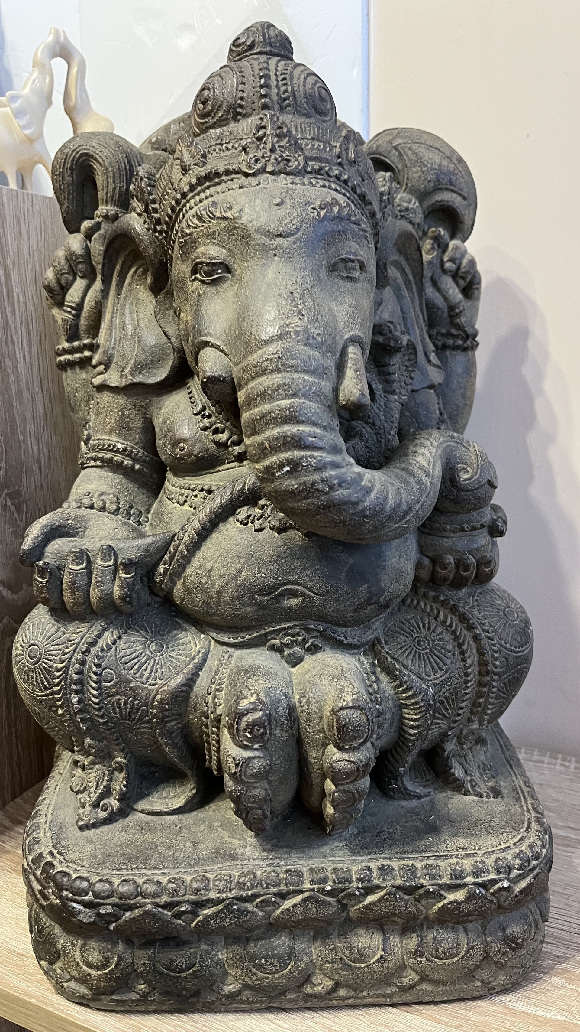 Ganésa szobrok - Ganesha nagy kőszobor  <span style="font-size: 1rem;">Gyönyörű Ganesha kő szobor,mely kerted vagy  