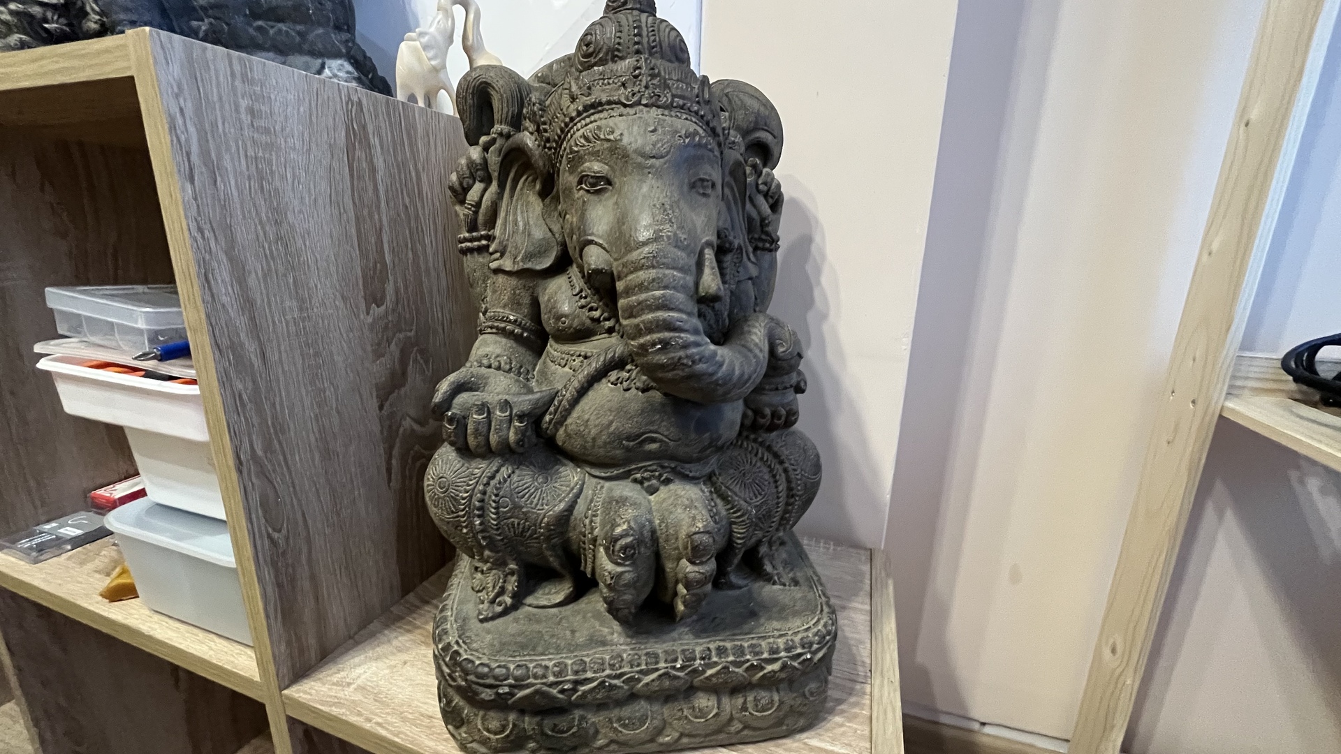 Ganésa szobrok - Ganesha nagy kőszobor  <span style="font-size: 1rem;">Gyönyörű Ganesha kő szobor,mely kerted vagy  