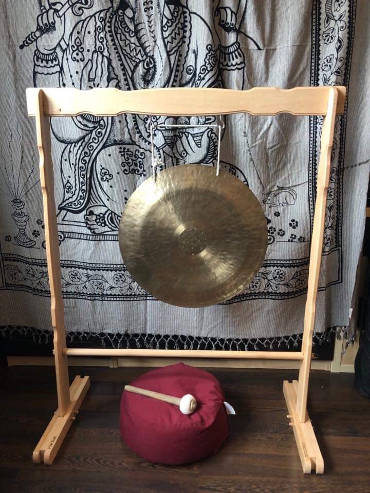 Hangtál és gong kiegészítők - Kézzel készített gong állvány 40-60cm + Ajándék zsák Ez a masszív, gőzölt bükkfából készült gongállvány ideális 40-60 cm átmérőj 