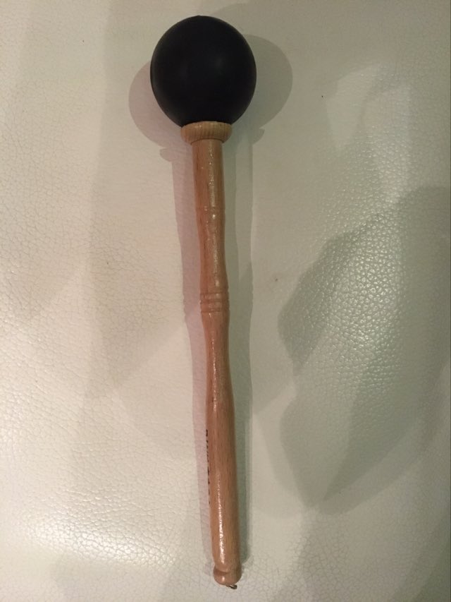 Gumi ütők - Hosszú gumi ütő hangtálakhoz és gonghoz 40 mm &nbsp;Egyedi kézzel készített gumiütők ,pácolt lakkozott, 20cm hosszú fa ny
