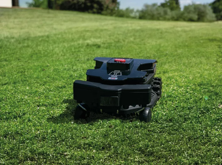 Techline robotfűnyírók - Techline NEXTTECH LX2 Robotfűnyíró Az új robotfűnyíró generáció legkisebbje Mini robotfűnyíró, amely még kevésbé terheli a környezetet, és a legfejlett 
